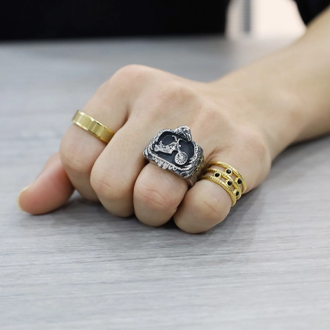 Vintage Punk Motorcycle Relief Stainless Steel Ring For Men Retro Oxidized Biker Style Heavy Industrial Fashion Jewelry Finger Ring