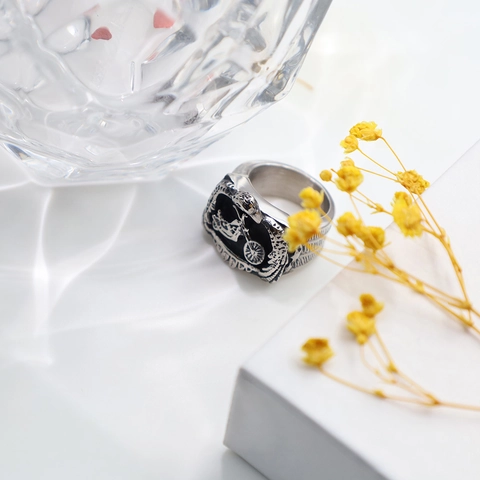 Vintage Punk Motorcycle Relief Stainless Steel Ring For Men Retro Oxidized Biker Style Heavy Industrial Fashion Jewelry Finger Ring
