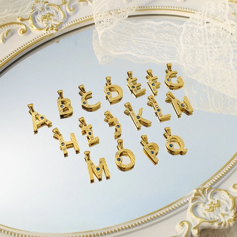18K Vergoldeter Edelstahl Alphabet Initial Anhänger Mit Blauem Strass Retro Bohemian 26 Buchstaben Schmuckzubehör