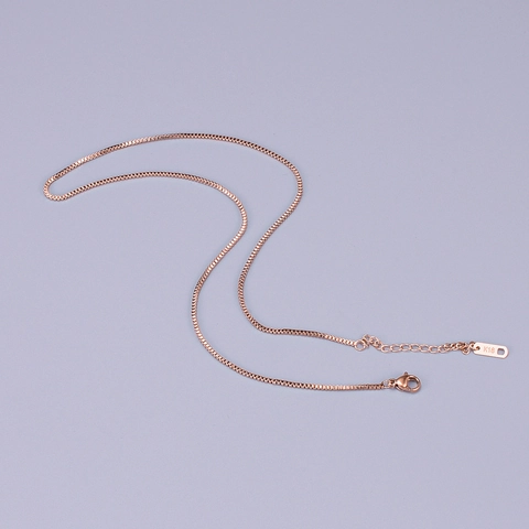 Minimalistische Titanstahl Halskette Vakuum Vergoldet Schlangen Boxkette Langlebiger Wasserdichter Eleganter Damen Schmuck Alltag