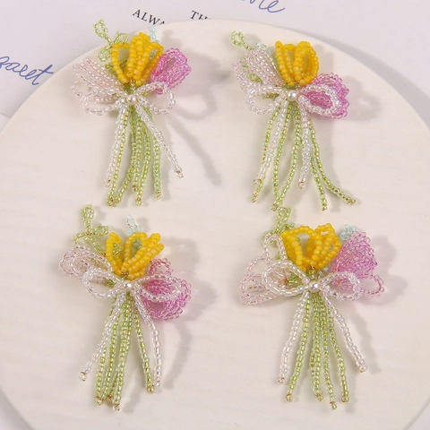 Handmade Glass Seed Beads Tulip Bouquet Floral Charm Sweet DIY Accessory For Hairpin Earring Jewelry Making Flower Pendant For Women