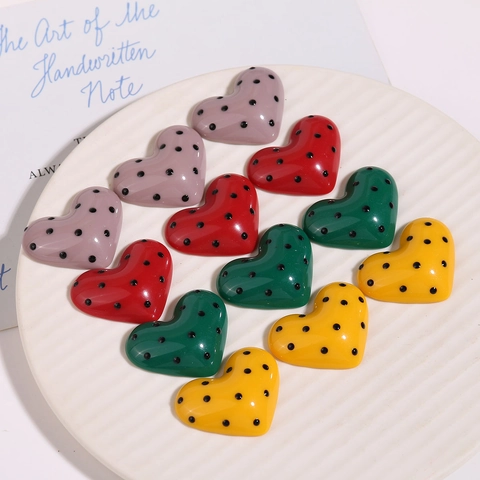 Accessori DIY Vintage a Forma di Cuore in Resina con Pois per Decorazione Mollette e Cover Telefono Patch Lucide