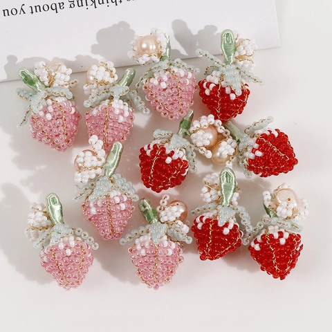 Ciondoli a Forma di Fragola Intrecciati a Mano in Perle d'Acqua Dolce e Vetro per Accessori Fai da Te Pendente a Frutto per Orecchini
