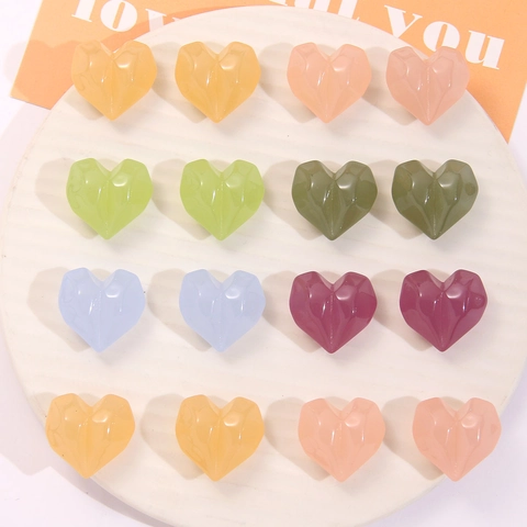 Toppe a Cuore in Resina Sfaccettata Materiali per la Creazione di Gioielli Fai-da-te per Orecchini Accessori per Copricapo Ciondoli a Cuore Multicolore