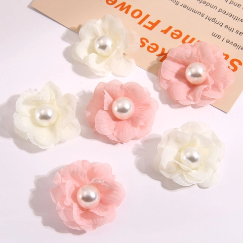 Fiore di Camelia in Rete Fatto a Mano Con Perla Artificiale Accessori Abbigliamento DIY per Decorazione Capelli Vestiti Donna