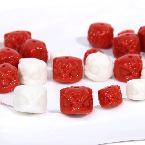 Perline Testa di Leone in Acrilico in Nuovo Stile Cinese per Creazione Gioielli Fai-da-te Bracciale Collana Rosso Bianco