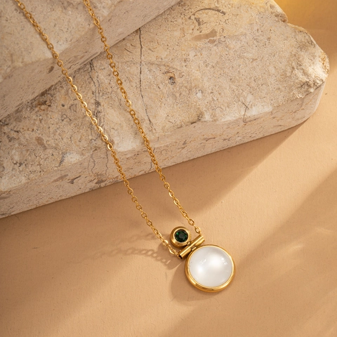 18K Gold Plated Stainless Steel Necklace Geometric Mother Of Pearl Pendant Rhinestone Inlay Minimalist Ins Style Women Jewelry