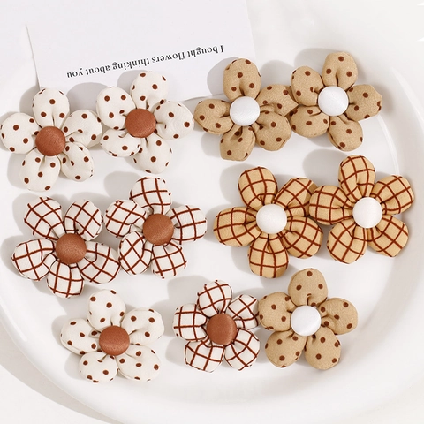 Dulces Accesorios de Bricolage de Flores de Tela Cuadros Lunares Decoración de Pinzas para el Cabello Flores de Tela Hechas a Mano para Joyería de Mujer