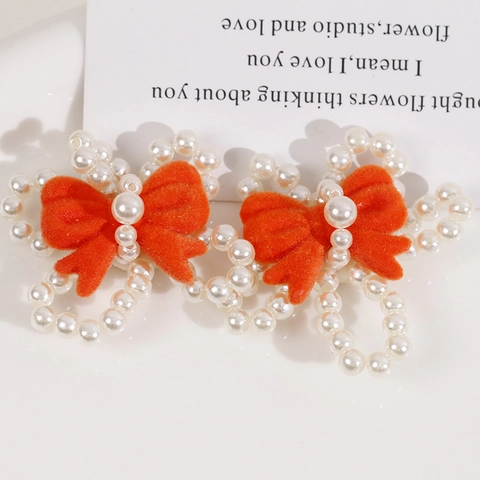 Ciondoli Fai-da-te a Forma di Fiore e Fiocco con Künstliche Perle Sintetiche Intrecciate a Mano per Creazione Gioielli Accessori Floccati