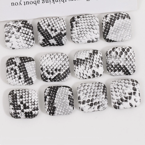 Accessori DIY Bottone in Pelle con Stampa Pitonata Quadrata Toppa con Motivo Animale Monocromatico per Custodia Telefono