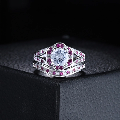 Luxe Witgoud Vergulde Koperen Bloem Ring En Bijzetring Voor Dames AAA Zirkonia Ronde Hoofdsteen Magenta Strass Bruiloft Sieraden