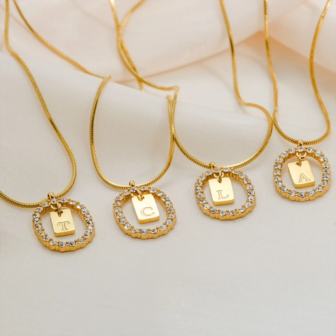 Collana con Pendente a Lettera Iniziale in Acciaio Inossidabile per Donna Elegante Catena a Serpente Oro Strass Intarsiato Gioielli di Moda