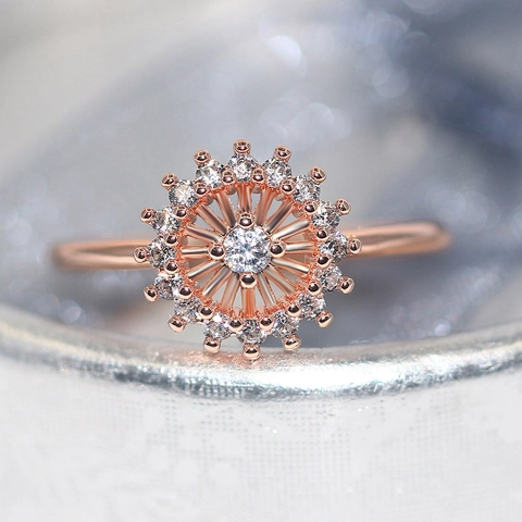 Exquisito Anillo de Cobre en Forma de Flor Chapado en Oro Real Zirconia Incrustada Joyería de Moda Minimalista para Mujer Boda Fiesta Regalo