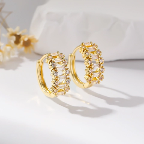 Elegant Gold Plated Copper Hoop Earrings Micro Inlaid Zirconia Geometric Huggie Earrings For Women Jewelry Gift