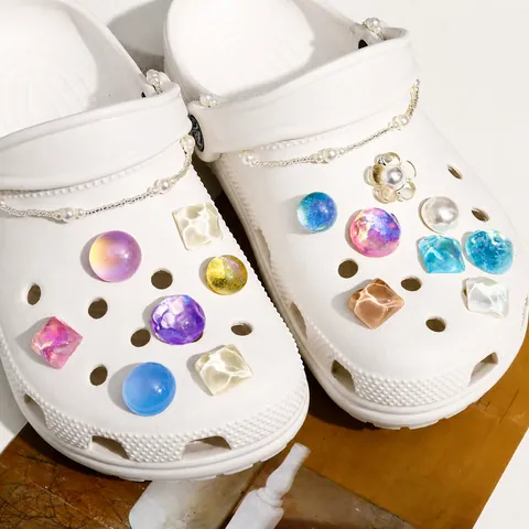 Glitter Resin Shoe Charms Set With Artificial Pearl Chain Asymmetric Geometric Shoe Buckles For Clogs Women Fashion DIY Accessories