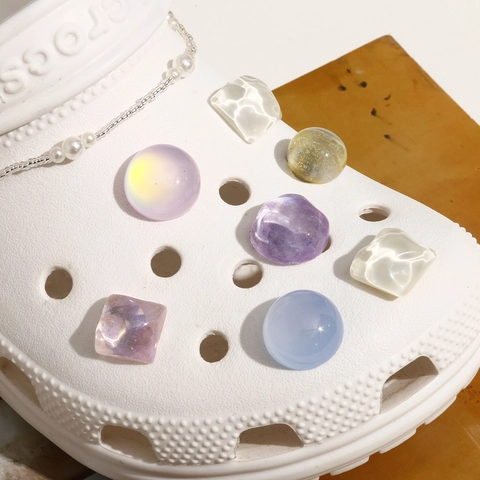 Glitter Resin Shoe Charms Set With Artificial Pearl Chain Asymmetric Geometric Shoe Buckles For Clogs Women Fashion DIY Accessories