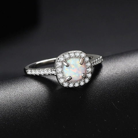 Elegant Copper Platinum Plated White Blue Opal Halo Engagement Ring For Women Vintage Zirconia Inlaid Wedding Promise Ring Jewelry