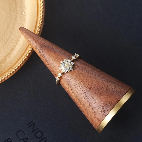 Eleganter Schneeflocke Zirkon Ring Für Damen 18K Vergoldet Kupfer Sechseckiger Stern Fingerring Weihnachten Schmuck Geschenk