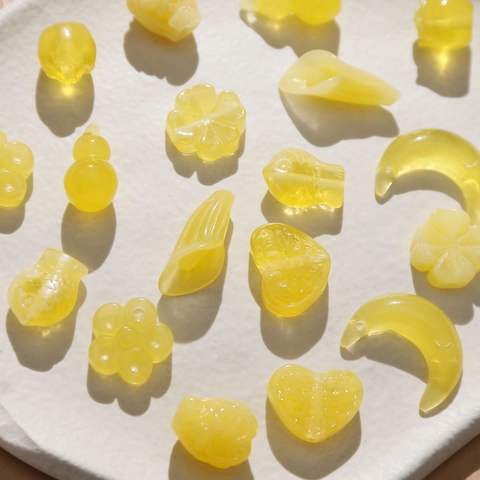 DIY Jewelry Accessories Resin Beads Heart Moon Flower Gourd Shape Translucent Amber Yellow For Necklace Bracelet Making