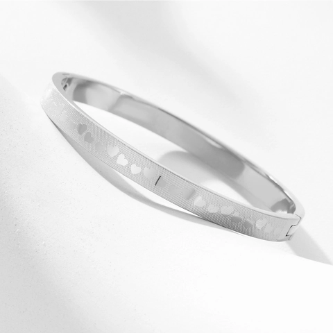 Vintage Stainless Steel Heart Grid Texture Bracelet For Men Women Electroplated Hinge Clasp Bangle Fashion Jewelry Couple Hand Cuff