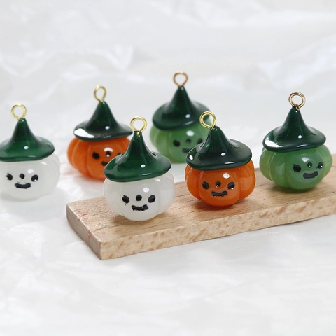 Halloween Miniature Resin Pumpkin Charms With Witch Hat For DIY Earrings Necklace Jewelry Making White Orange Green Cute Pendants