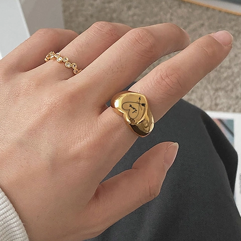 Anillo de Sello de Corazón de Acero de Titanio de Moda Love Grabado Patrón de Flecha Oro Plata Negro Joyería para Hombre Mujer