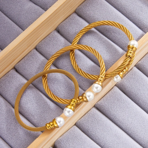 Brazalete de Lujo de Acero de Titanio con Cable Torsonado Chapado en Oro de 18K para Mujer Brazalete de Malla Abierto Ajustable con Perla Artificial Joyería Elegante