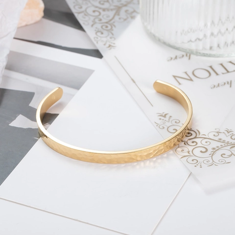 Pulsera de Puño Abierto de Acero Inoxidable con Textura Martillada para Mujer Brazalete en Forma de C Ajustable Joyería