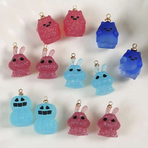Pendentifs en Résine d'Halloween Mignons Citrouille Fantôme Lapin Monstre Avec Boucle en Métal pour Bijoux DIY Artisanat