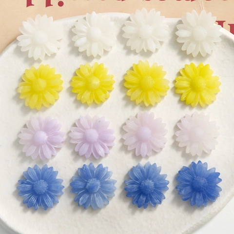 Pastoral Style Frosted Resin Daisy Flower Charms Flatback Resin Cabochons For DIY Jewelry Hair Accessories Phone Case Decoration