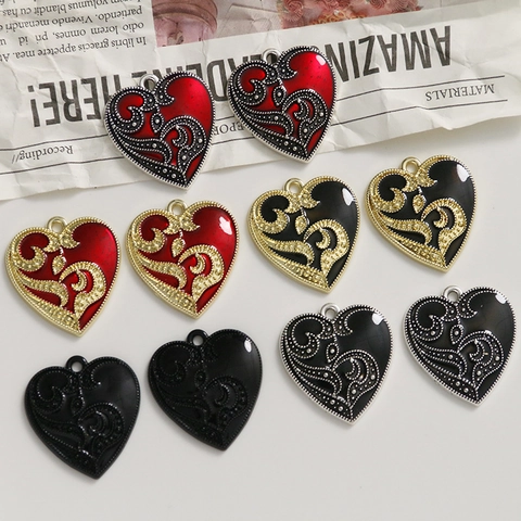 Ciondolo a Cuore in Lega Vintage Gotico Charm con Rilievo a Volute in Smalto Accessori Gioielli Fai-da-te per Collane Orecchini