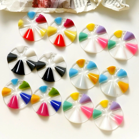 Pendenti in Resina Rotondi Irregolari con Patchwork Colorato con Foro Materiale per Gioielli Fai da Te per Orecchini