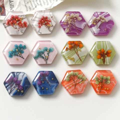 DIY Hars Hexagon Cabochon Bedeltjes Met Droogbloemen En Gouden Kralen Voor Sieraden Maken Telefoonhoesje Haaraccessoires