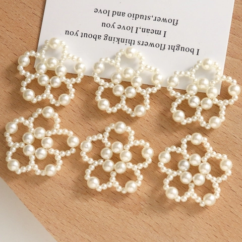 Componente Fiore in Perla Artificiale Intrecciata Barocca Accessorio Floreale Cavo in Acrilico per Fai da Te Gioielli Capelli Bianco