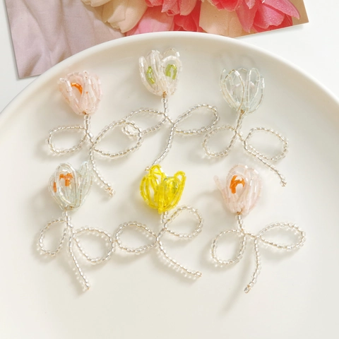 Accessoires DIY En Acrylique Fleur De Tulipe Perlée Faits À La Main Pour La Fabrication De Bijoux Matériaux Coiffure