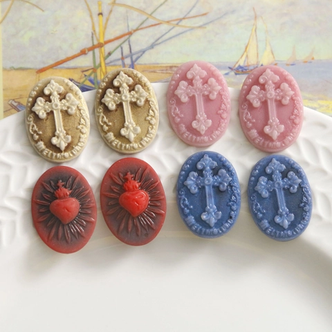 Vintage Gothic Oval Relief Flatback Cross Sacred Heart DIY Jewelry Accessories For Phone Case Hair Clips Earring Making