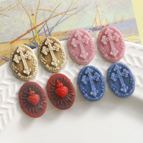 Vintage Gothic Oval Relief Flatback Cross Sacred Heart DIY Jewelry Accessories For Phone Case Hair Clips Earring Making