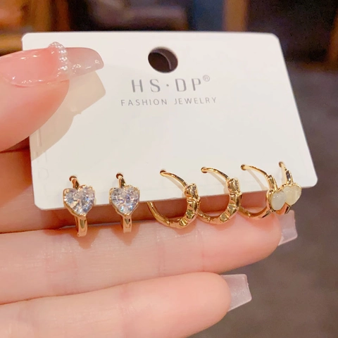 Orecchini a Cerchio a Cuore di Moda in Rame con Zirconi Strass per Donna Delicati Gioielli Placcati in Oro Accessori Boutique