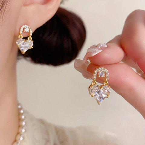 Elegant Heart Rhinestone Stud Earrings Real Gold Plated Brass Geometric Fashion Jewelry For Women Everyday Accessory