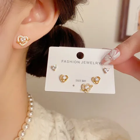 Boucles d'Oreilles Clous Trio Cœur Planète en Cuivre Plaqué Or Avec Tige en Argent Sterling 925 Ornement de Strass Bijoux de Mode Femme