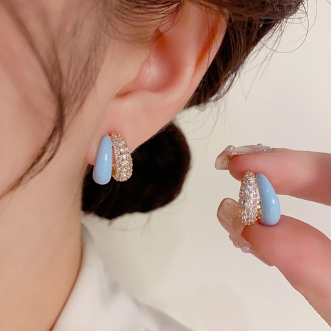 Élégantes Boucles d'Oreilles Créoles en Cuivre Plaqué Or Avec Tige en Argent Sterling 925 Strass Huile d'Égouttage Boucles d'Oreilles Clous pour Femme Bijoux