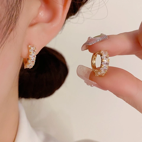 Koper Zirconia Huggie Hoop Oorbellen 14K Verguld Kleine Geometrische Oor Gesp Minimalistische Sieraden Voor Vrouwen Goud Zilver