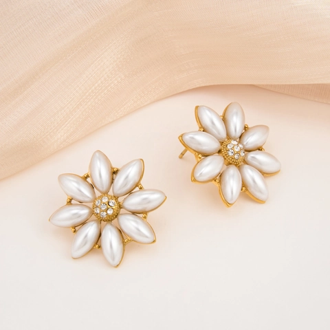 18K Vergoldet Edelstahl Gänseblümchen Blume Ohrstecker Mit Weißen Blütenblättern Und Zirkonia Süßer Blumenschmuck Für Damen