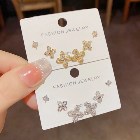 Ensemble de Boucles d'Oreilles Trèfle à Quatre Feuilles Sophistiqué Avec Micro Pavé Zircone Tige Argent Sterling 925 Cuivre Plaqué Or Femme
