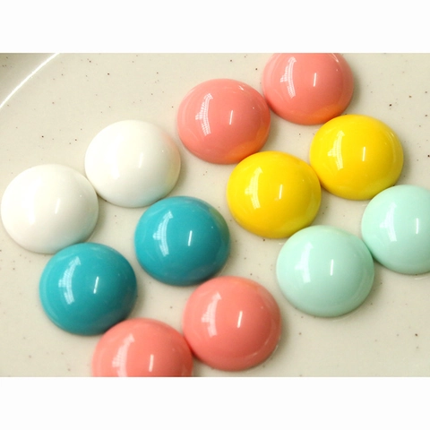 Colorati Cabochon Tondi in Resina Retro Piatto per Fai da Te Creazione Gioielli Decorazione Cover Telefono Accessori