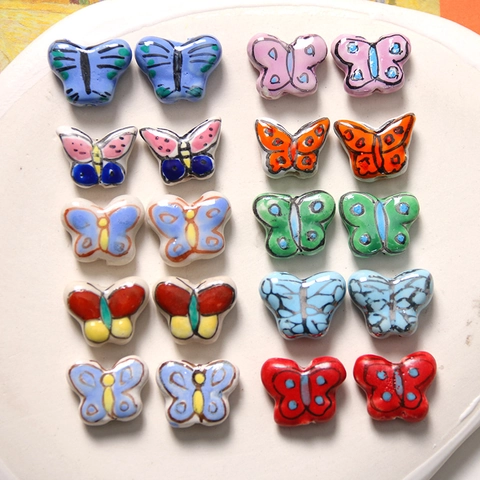 Perles Papillon en Céramique 3D Peintes à la Main Breloques Papillon Colorées pour Boucles d'Oreilles DIY Pince à Cheveux Coque de Téléphone Accessoires Bijouterie