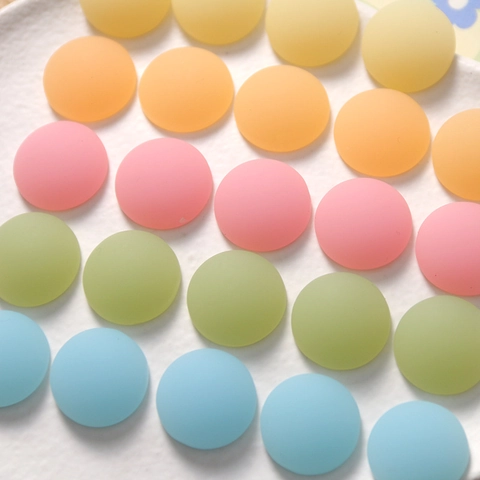 Ciondoli Tondi in Resina Opaca Fai-da-te Patch Satinate Retro Piatto per Orecchini Fermagli per Capelli Decorazione Cover Telefono
