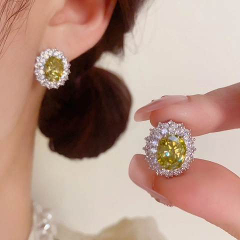 Boucles d'Oreilles Clous Zirconia Vert Olive Forme Oeuf de Pigeon pour Femmes Avec Tige en Argent Sterling 925 Bijoux