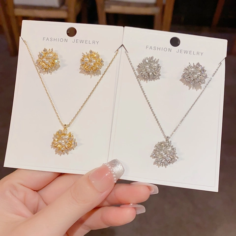 Exquis Collier Pendentif Floral de Feu d'Artifice en Cuivre Zirconia Perle Artificielle Boucles d'Oreilles pour Femmes Bijoux Plaqués Or