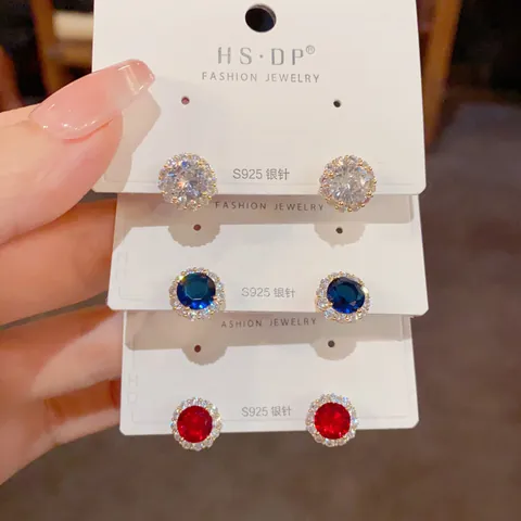 Boucles d'Oreilles Clous de Luxe en Cuivre avec Halo de Zirconia Rond et Tige en Argent Sterling 925 Plaqué Or pour Femme